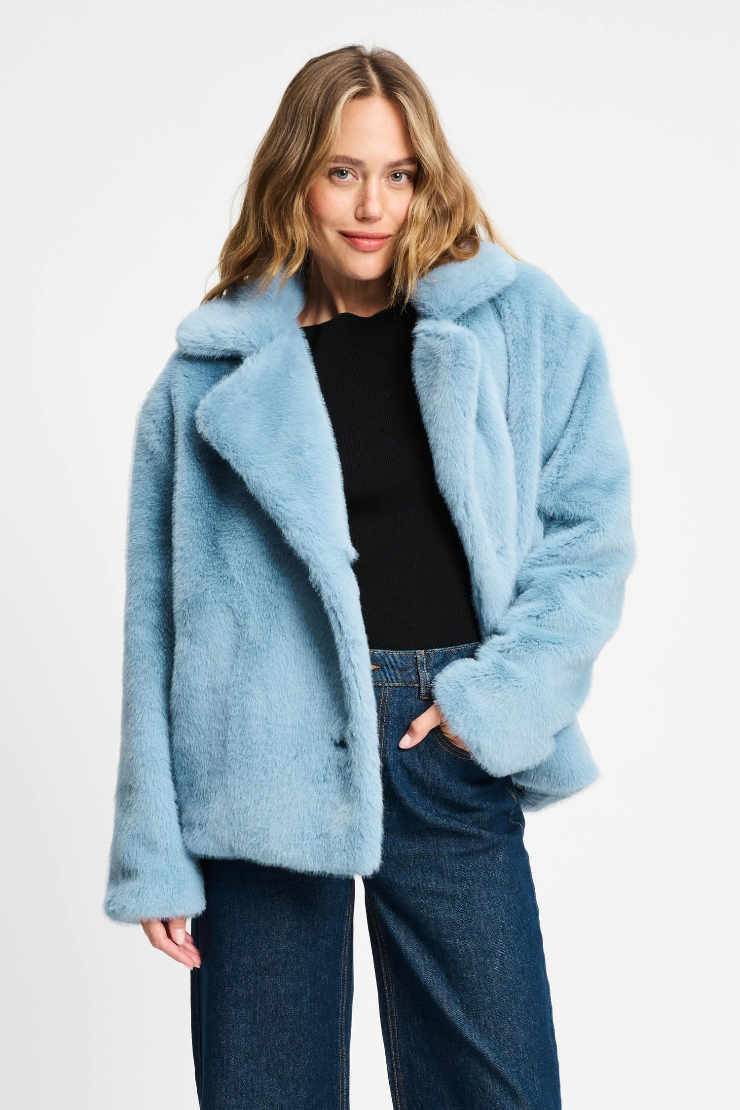 Faux fur jas | Misty Blue | POM Amsterdam | Officiële Website