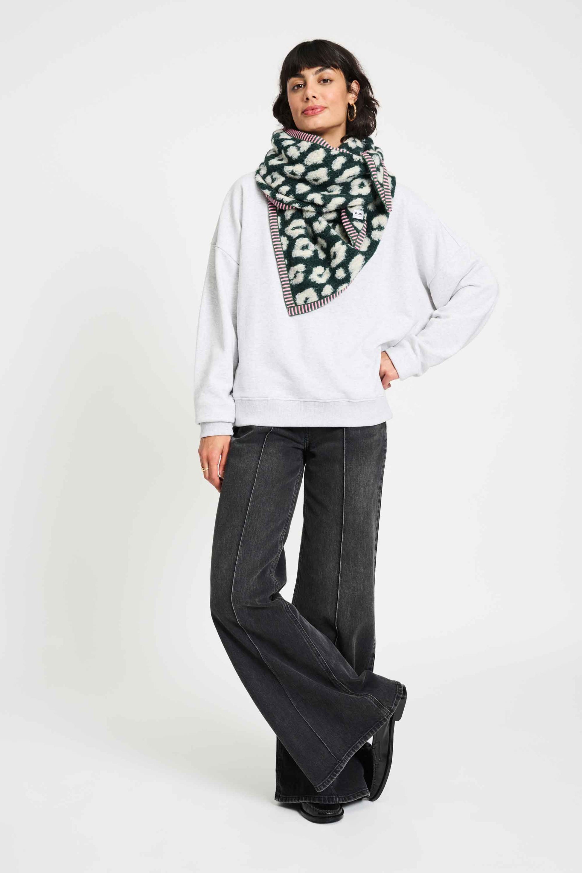 POM Amsterdam Shawls Green / OS SJAAL - Leopard Green