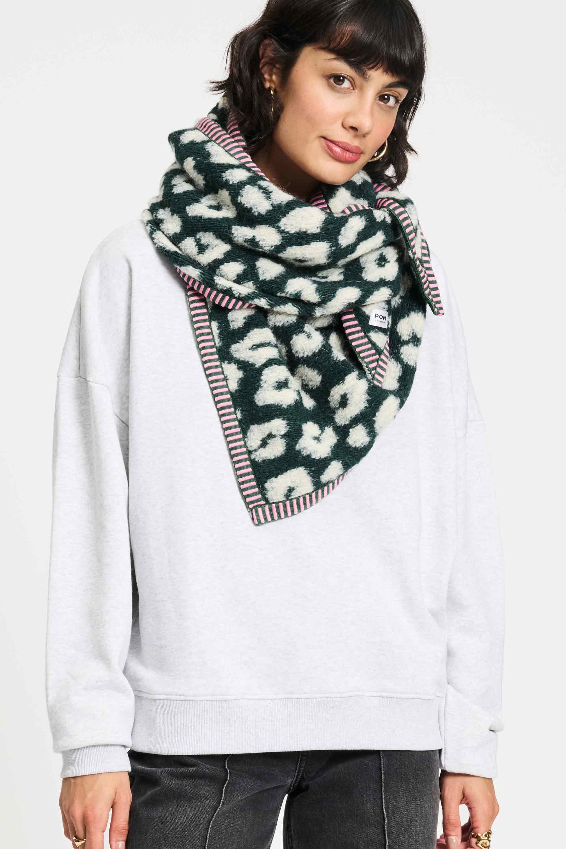 POM Amsterdam Shawls Green / OS SJAAL - Leopard Green
