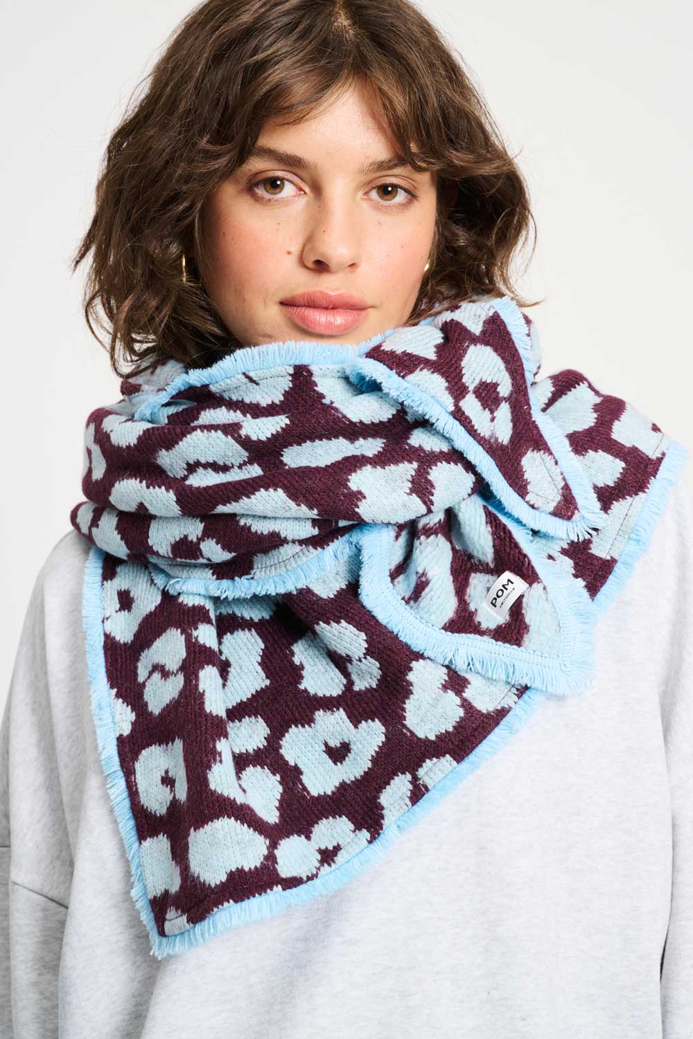 POM Amsterdam Shawls Purple / OS SJAAL - Leopard Plum
