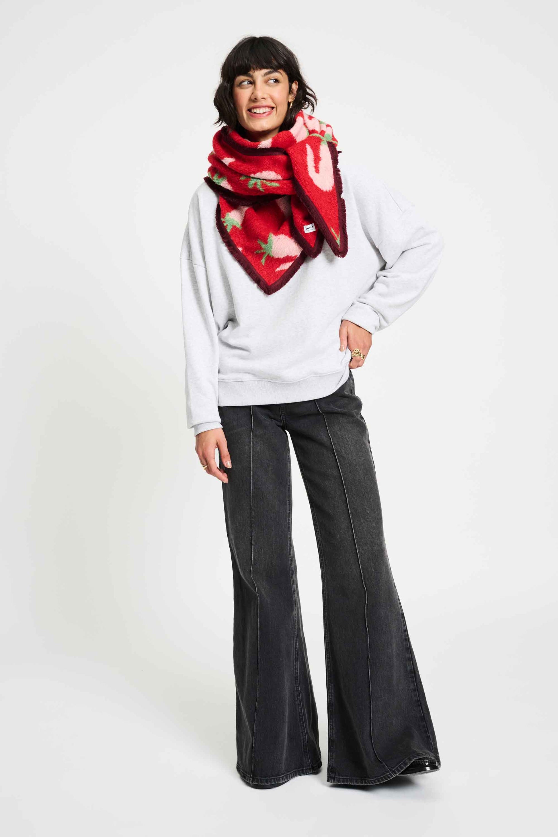 POM Amsterdam Shawls Red / OS SJAAL - Pepper Garden