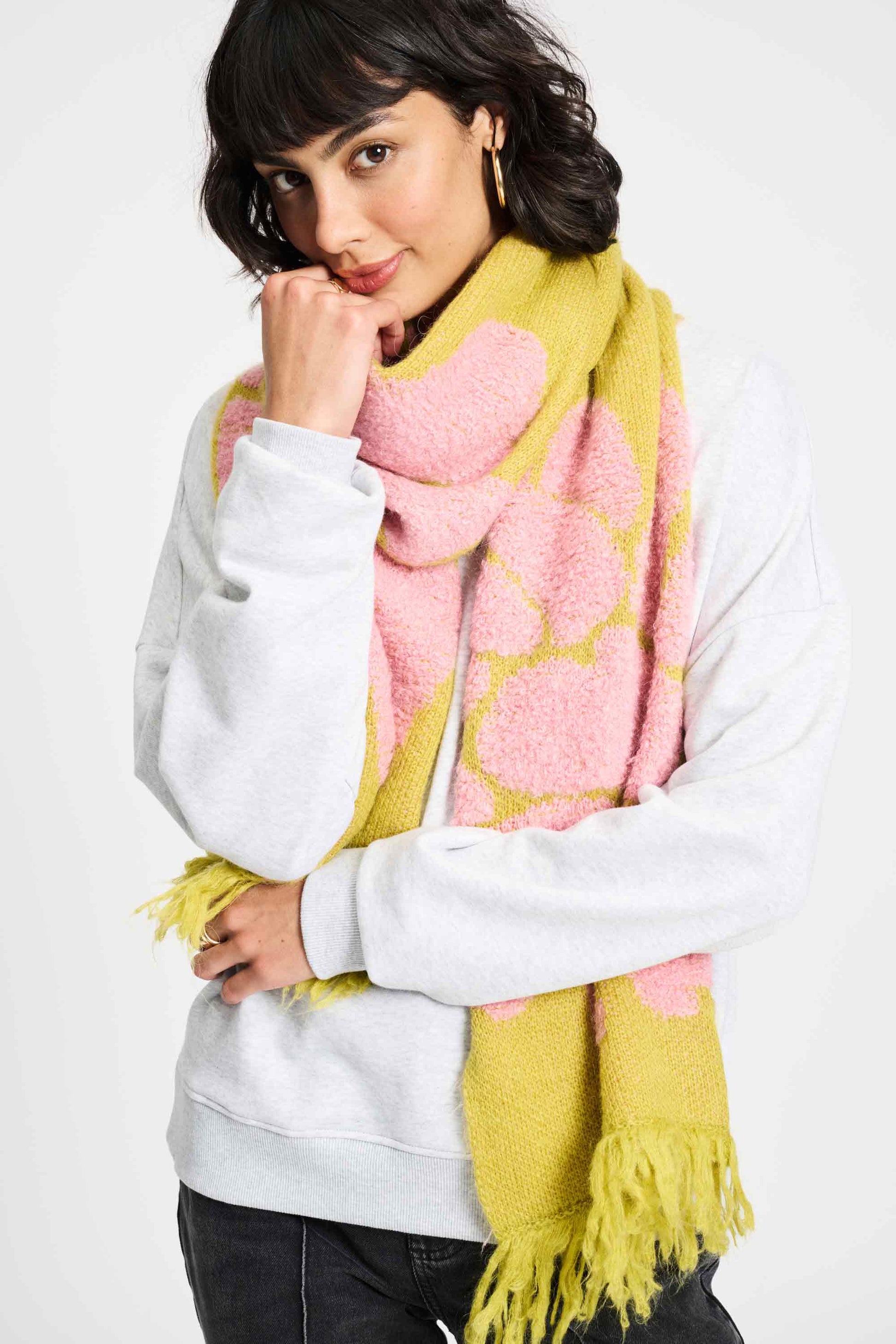 POM Amsterdam Shawls Yellow / OS SJAAL - Garden Flowers