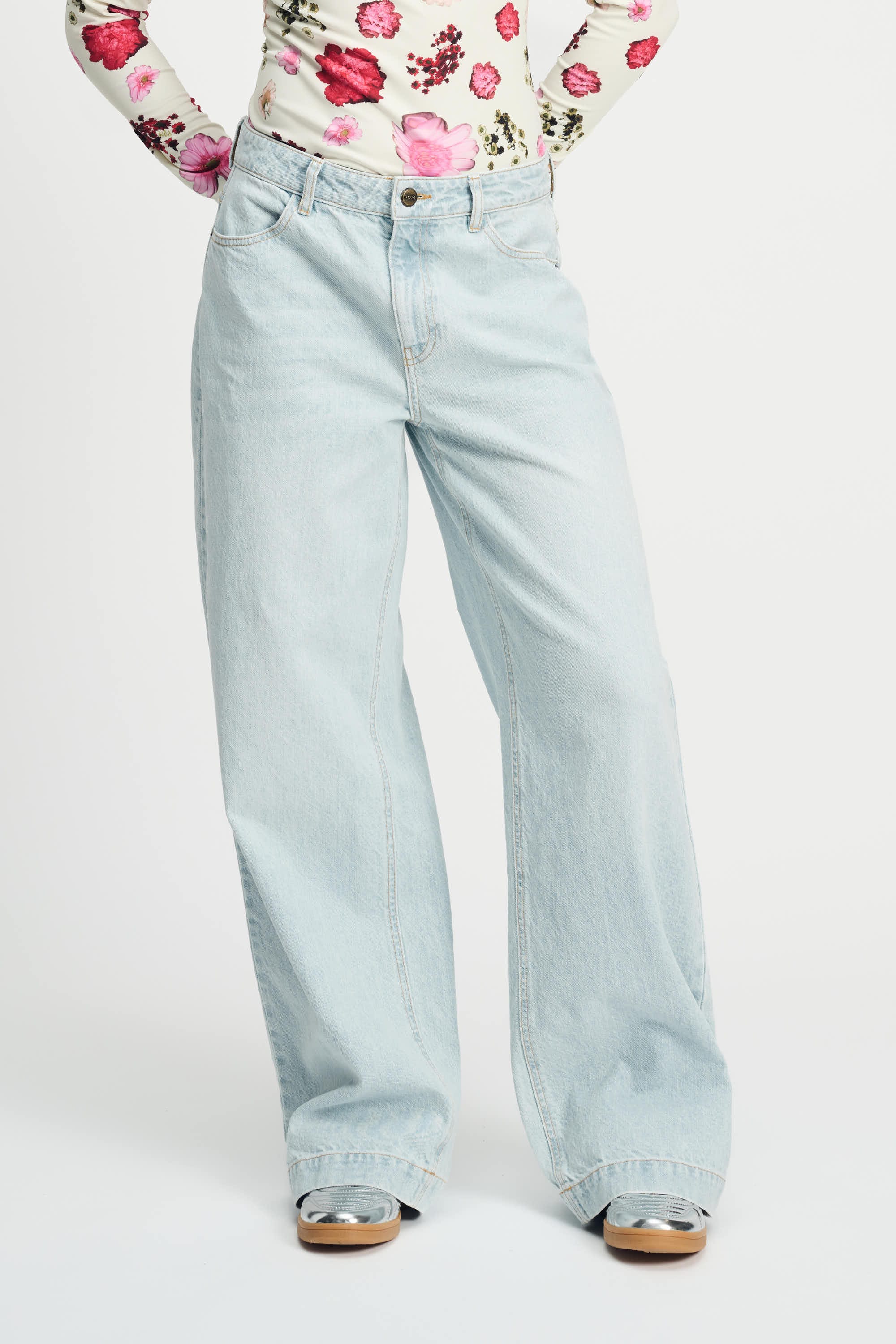 POM Amsterdam Jeans JEANS - Baggy Wide Leg Ultra Light Blue
