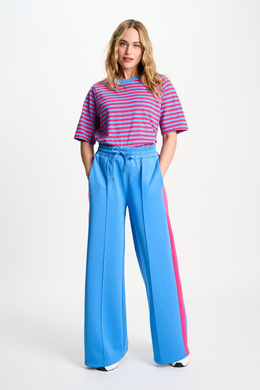 POM Amsterdam Pants TRACKPANTS - Striped Smashing Blue
