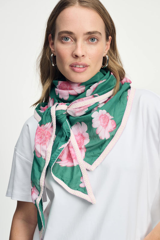 POM Amsterdam Shawls Green / OS SJAAL - Meadow Flowers Green